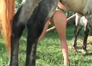 Skinny blonde for a huge horse wiener